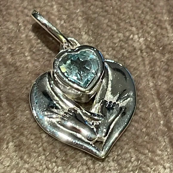 Blue Topaz Sterling Silver Heart Pendant With Baby Feet 925 - Picture 2 of 4